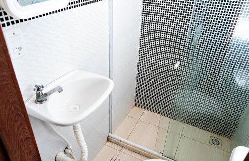 Casa com Churrasqueira e Piscina em Camacari BA - Foto 12