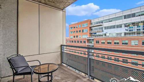 Condo w pvt balcony & gym access - Foto 4