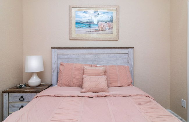 The Regal Hideaway - Photo 2