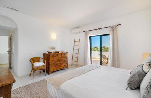 Luxury Private Family Villa with Pool AC & Parking - Foto 20