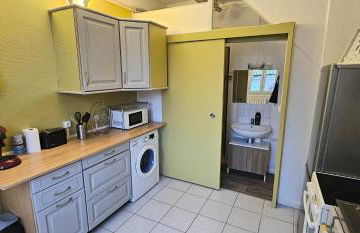 Appartement F2 Orléans 42m2, parking, 4 couchages et lit bébé - Foto 16