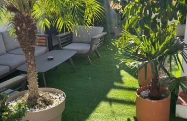 Ático Suite con terraza totalmente privada en pleno centro histórico de Sevilla - Foto 1