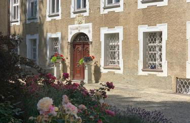 Schloss Hürbel Storchennest-Appartement - Luxury Apartment THE Stork Nest - Foto 2