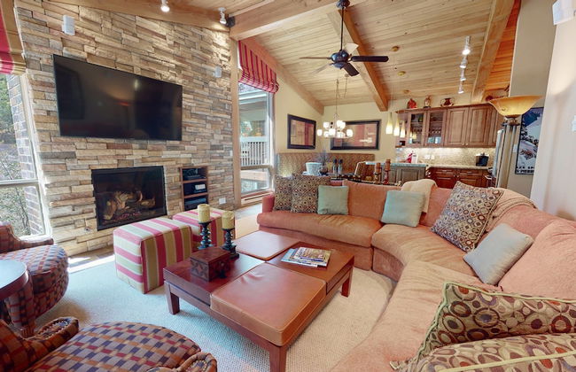 Top of the Village - Foto 77