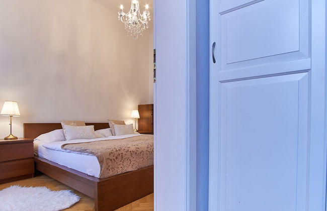 Old Town Square Royal Apartment - Photo 4