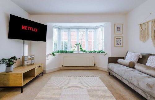 Luxurious Cosy 4BR Home Cheshire - Photo 8