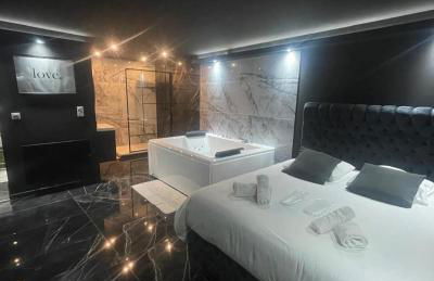 La Suite Prestige Jacuzzi,Sauna,Netflix,Disney - Foto 3