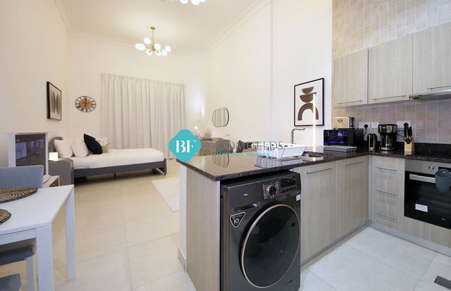 Spacious Studio Apartment - Photo 10