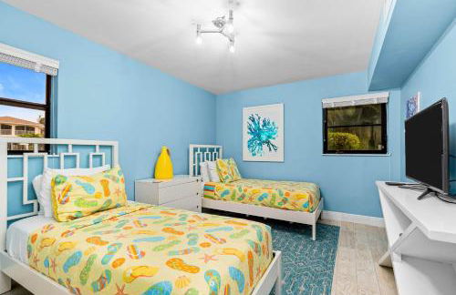 Deep Blue Waterfront Gem Pool Kayaks Dock - Foto 19