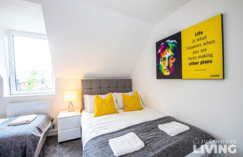 NEW Spacious Modern Townhouse Sleeps 12 Free Parking - Foto 30