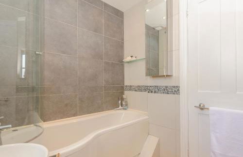 Number 1 Admiralty Cottages - Photo 11