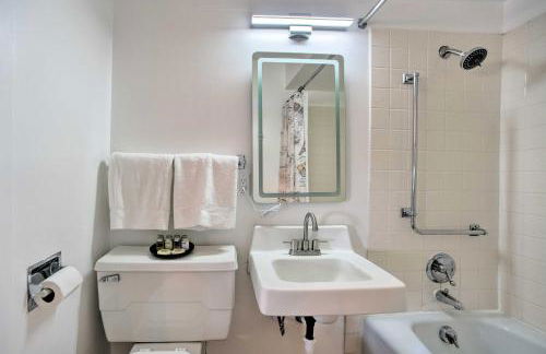 Ideally Located Studio with Off-Street Parking! - Photo 21