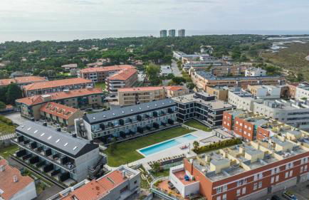 Riverside duplex by the sea with pool and balcony - Foto 22