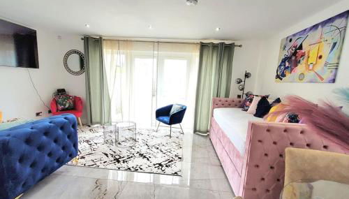 Three Bedrooms House By Sensational Stay Short Lets & Serviced Accommodation With Free Parking & Wi-fi - Foto 3