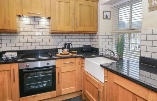 Howard's Hideaway - Photo 8