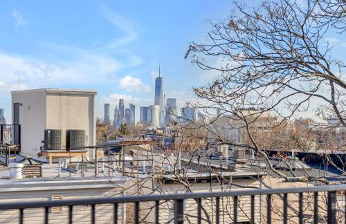 SkyHouse JC - New 3BR Apt with Private Rooftop - Foto 3