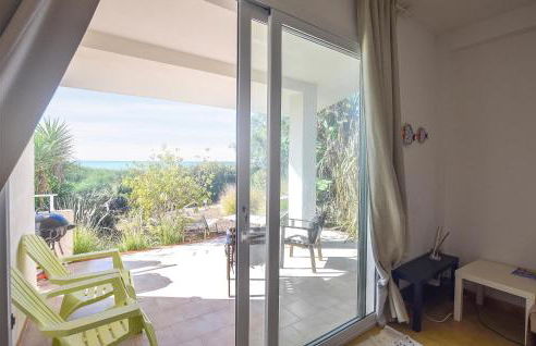 Amazing Home In Punta Braccetto - Foto 8