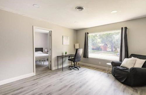 4 Bed 3 Bath House, Spacious, Smart TVs in all rooms, Whole house to yourself - Foto 6