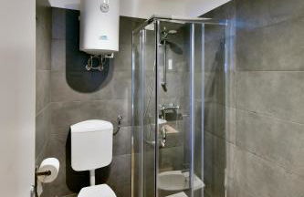 BRUNA HOLIDAYS HOUSE - Photo 14