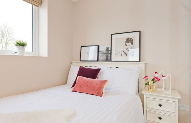 Broc House Suites - Photo 9