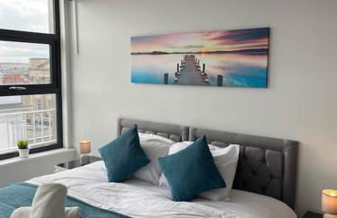 Deluxe Apartment in Central Northampton - Heart of Market Square - Photo 1