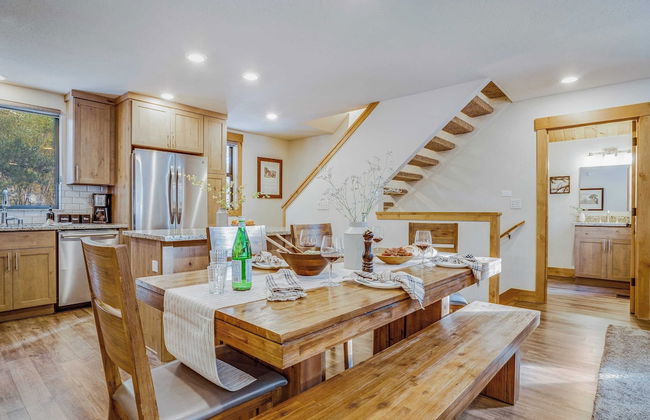 Arroyo by Avantstay Peaceful Mountain Townhouse w/ Large Private Balcony - Photo 21