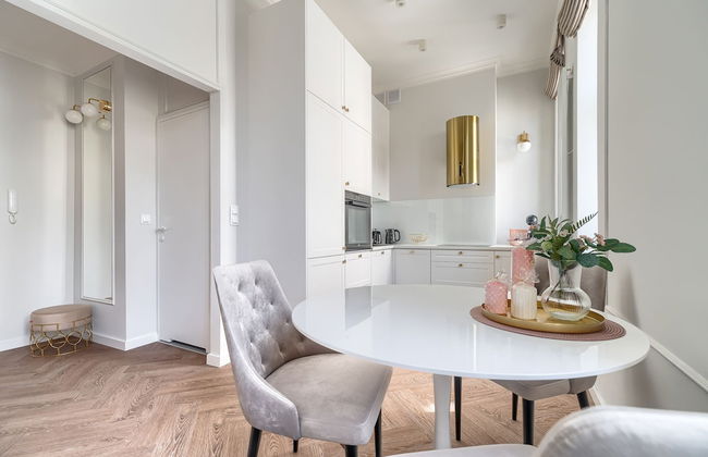 MARGI Aura Apartment - Photo 6