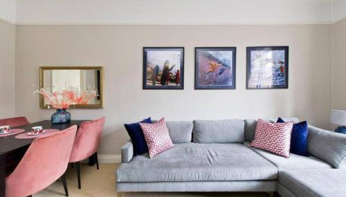 Stylish London Getaway In The Heart Of The City - Photo 2