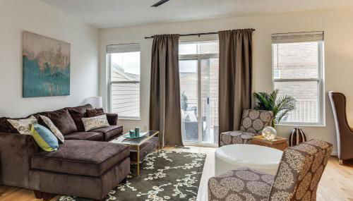 1 Mi to Dtwn Cincinnati Spacious Townhome with Deck - Foto 5