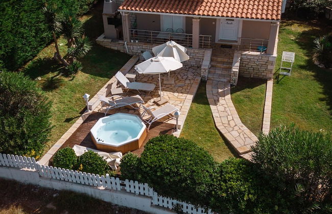 Neptune Sea House - Photo 18