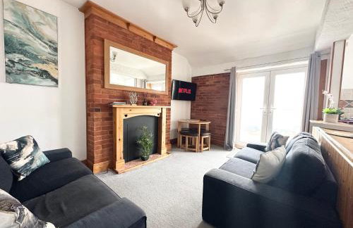 Coastline Retreats - Underwater Apartment - 2 minutes from the beach -Netflix - Foto 2