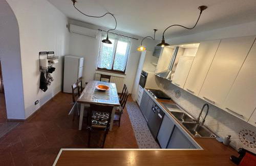 La casa dei piloti, intero alloggio con giardino privato, 2 camere da letto e 2 bagni - Foto 12