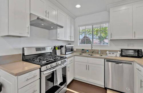 New cheerful villa, Pool, Spa, Mini Golf, Game room, Fire pit next to Disneyland - Foto 32