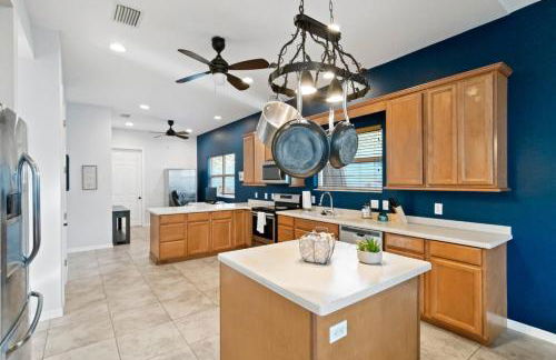 Spacious 5 Bd 3 Bath Home Swim Spa Near Beaches - Foto 3