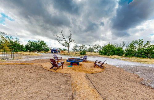 Modern Tiny House in Hill Country with Covered Patio - Foto 19