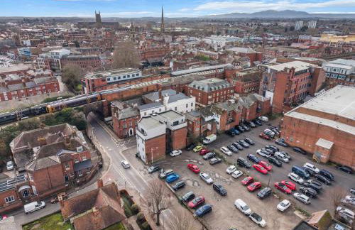 6 BR 4 Bath Central Worcester Sleeps 12 - Foto 11