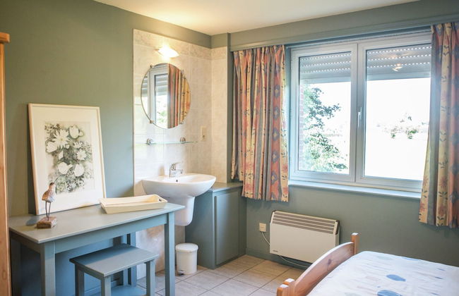 Spacious, Atmospheric Upper Floor of a Farmhouse With Garden - Foto 10