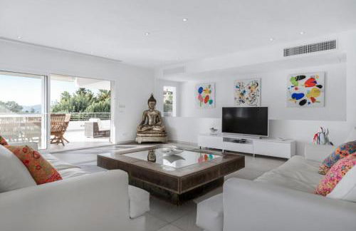 Elevated Living: 5 Br Villa in Ibiza City, 1275 - Foto 16