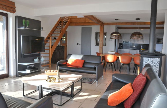 Holiday Home in Somme-leuze With Valley View - Photo 5