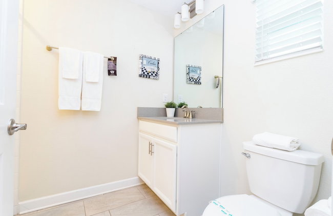 Magnificent 5Bd w/ Pool Close to Disney @Storey Lake 4800 - Foto 99