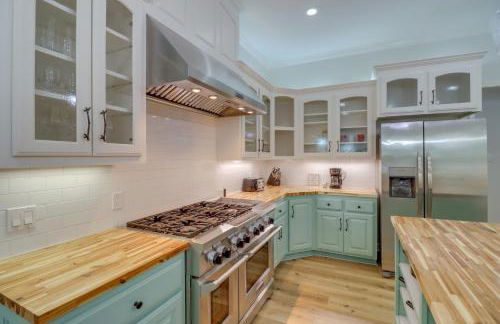 Luxury Lakefront Retreat with Deck and Patio! - Foto 9