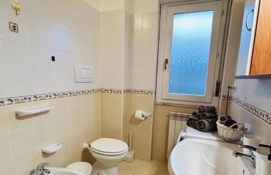 Appartamento a Fiuggi con 2 camere, splendida vista sulle montagne e perfetto per 4 ospiti - Foto 25