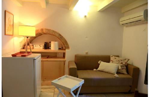 NEFELI castle stone house inside the fortress - Foto 21