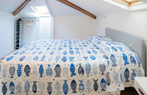 049 - Attico ELEGANTE, 10 minuti a piedi da MARE e SPIAGGIA - POSTO AUTO PRIVATO GRATIS - Foto 38