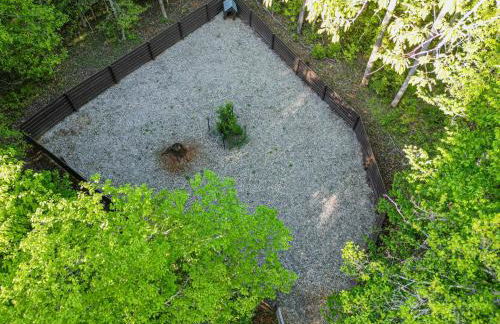 The Big Little Cabin - Hot Tub & Playground - Foto 42