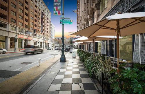 Modern Loft in DTLA - Rooftop Pool & Free Parking! - Foto 14