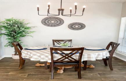 Pool View Escape - Near Shops & Dining - Foto 10