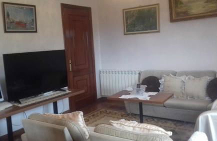 Villa con piscina en Pantòn Ribeira Sacra Galicia Ideal para familias - Foto 9