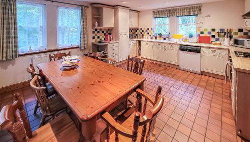 South Lodge - Photo 3