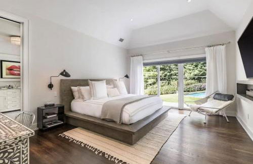 Bull Path Manor by Rove Travel - Luxe Home with Pool & Hot Tub - Foto 10